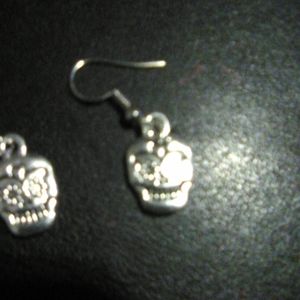 Skull earings